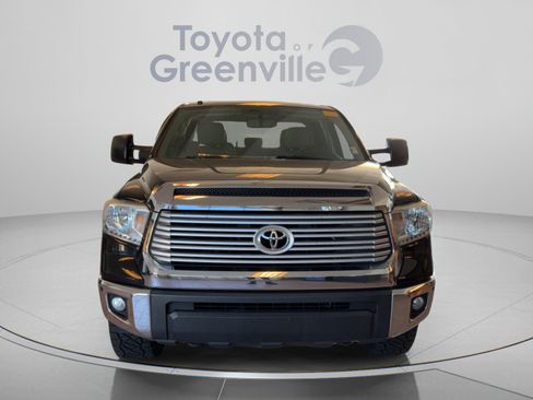 Used 2017 Toyota Tundra Limited w/ Limited Premium Package AWD/4WD image 9