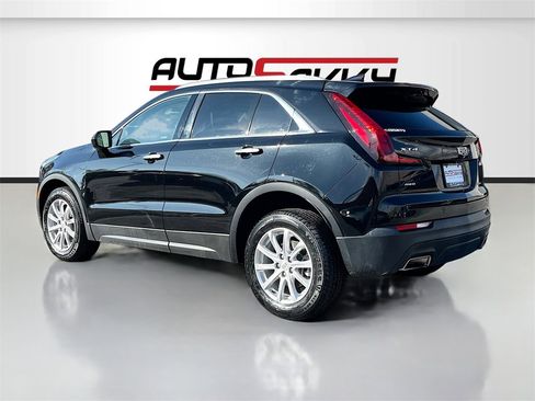Used 2023 Cadillac XT4 Luxury w/ Cold Weather Package image 5