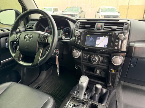 Used 2016 Toyota 4Runner TRD Pro image 11