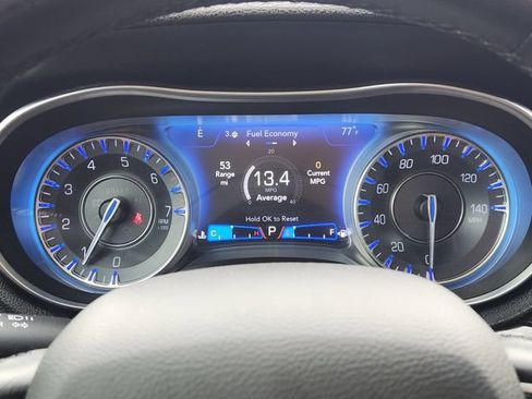 Used 2021 Chrysler 300 Touring L RWD image 7
