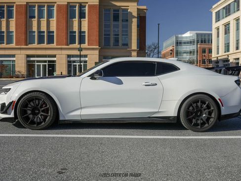 Used 2017 Chevrolet Camaro ZL1 image 3