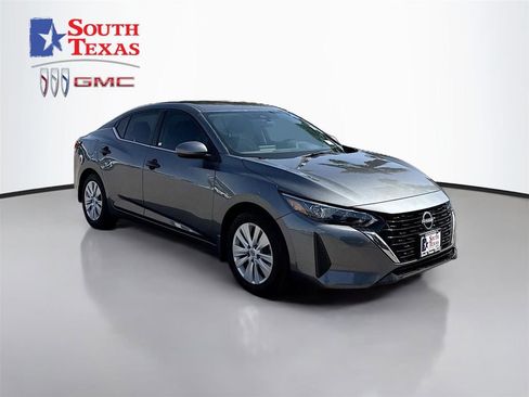 Used 2025 Nissan Sentra S image 1