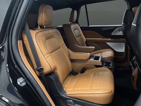 Used 2025 Lincoln Aviator Black Label image 34