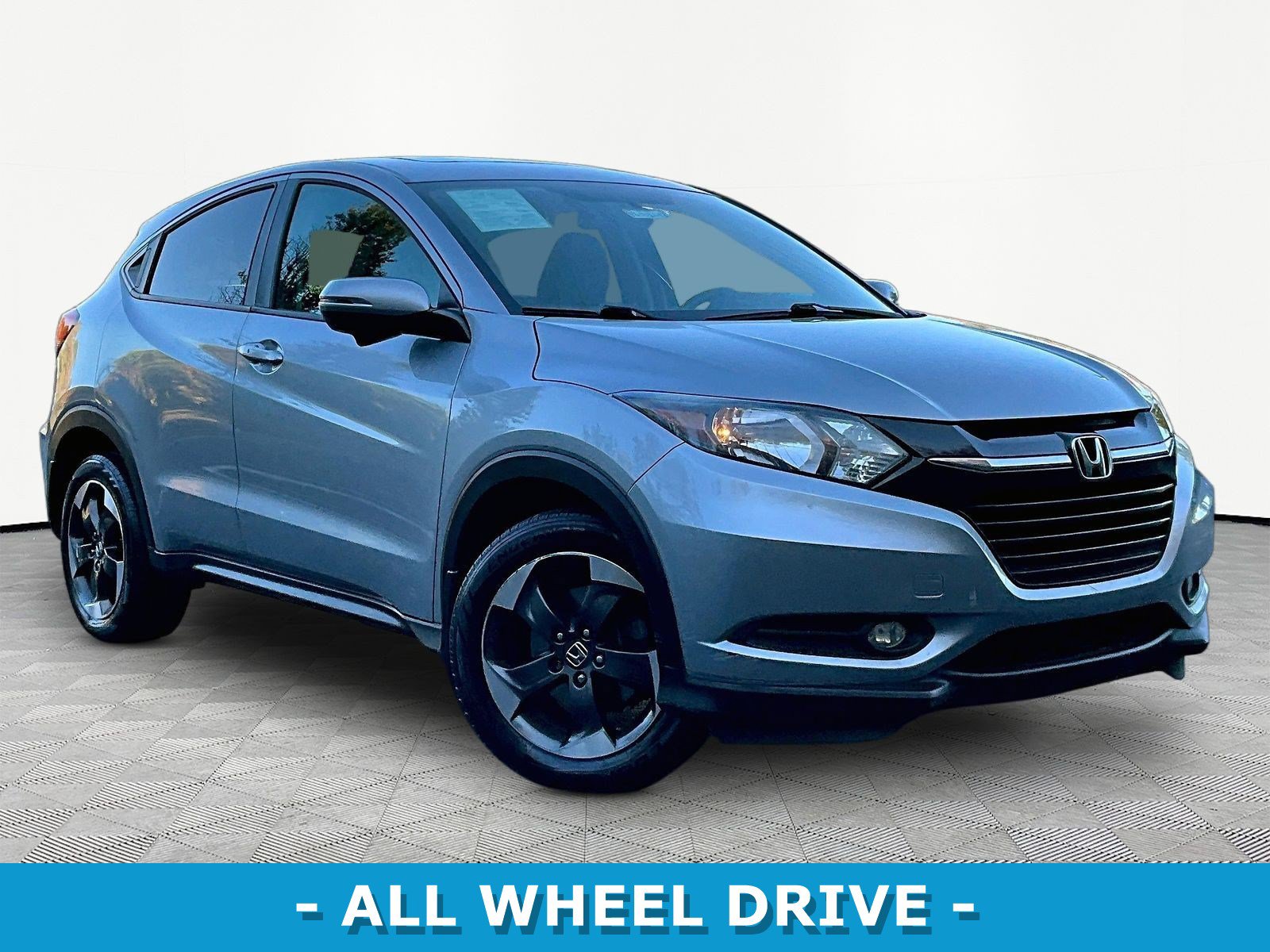 Used 2018 Honda HR-V EX image 3