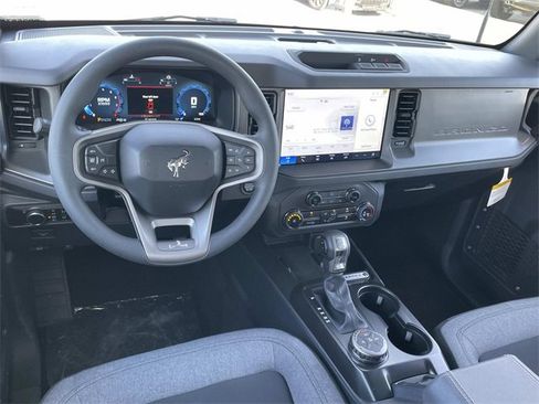 New 2025 Ford Bronco Base image 6