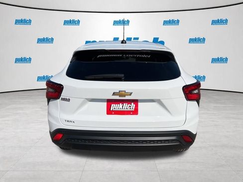 New 2026 Chevrolet Trax LS w/ LS Convenience Package FWD image 7