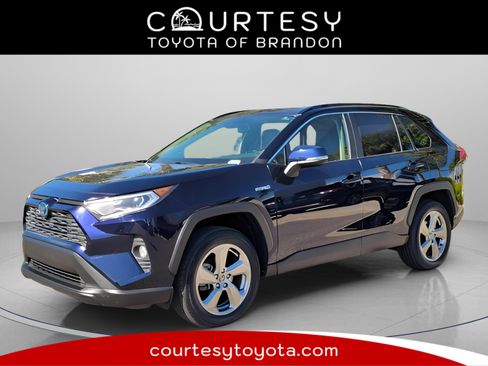 Used 2021 Toyota RAV4 XLE Premium image 1