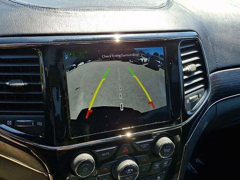 Used 2020 Jeep Grand Cherokee High Altitude AWD/4WD image 23