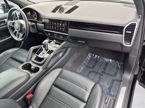 Used 2023 Porsche Cayenne S AWD/4WD image 20