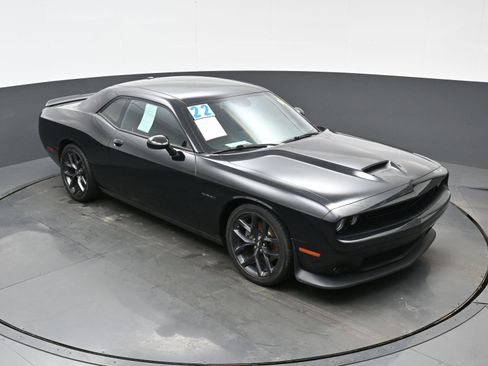 Used 2022 Dodge Challenger R/T w/ Blacktop Package image 36