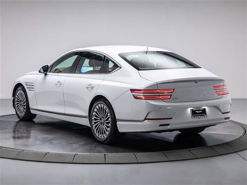 Used 2023 Genesis Electrified G80 image 3