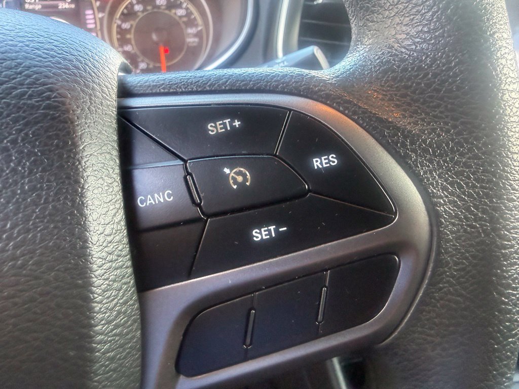 Used 2020 Jeep Cherokee Latitude AWD/4WD image 59