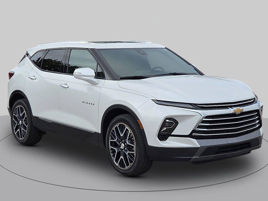 Used 2023 Chevrolet Blazer Premier w/ Driver Confidence II Package FWD image 1