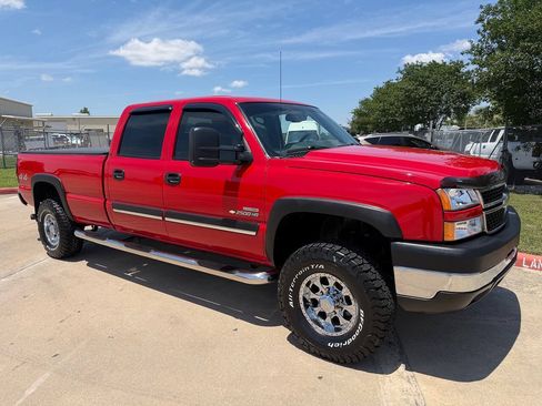Used 2006 Chevrolet Silverado 2500 LT w/ Heavy-Duty Power Package AWD/4WD image 16