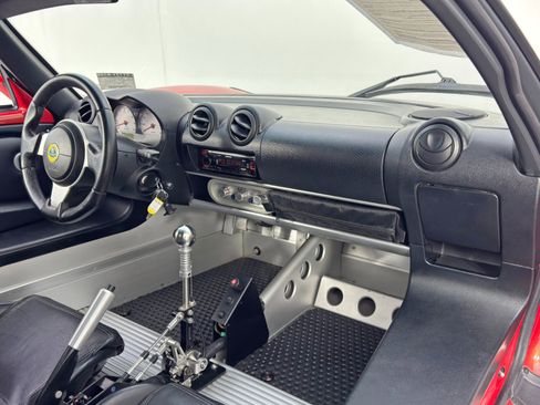 Used 2006 Lotus Elise RWD image 13