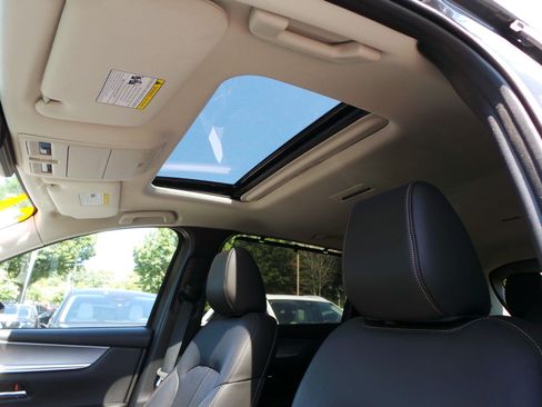 Certified 2024 MAZDA CX-90 Plug-In Hybrid w/ Preferred AWD/4WD image 7