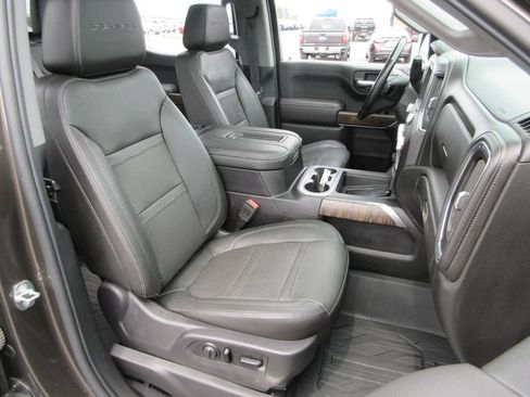 Used 2019 GMC Sierra 1500 Denali w/ Denali Ultimate Package AWD/4WD image 26