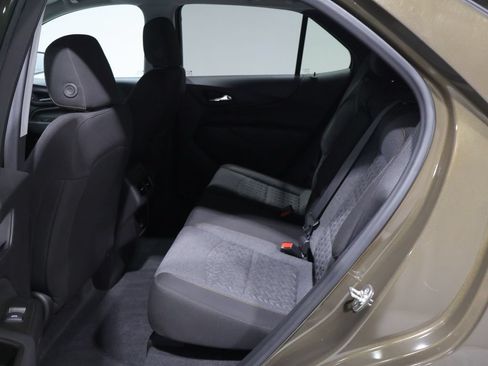 Used 2024 Chevrolet Equinox LT w/ LPO, Floor Liner Package FWD image 18