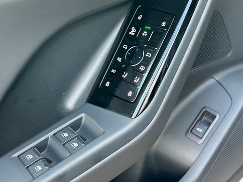 New 2027 Audi Q6 e-tron Premium Plus AWD/4WD image 19