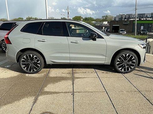 New 2026 Volvo XC60 B5 Ultra w/ Climate Package AWD/4WD image 7