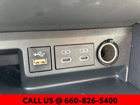 Used 2024 Toyota Highlander LE image 24