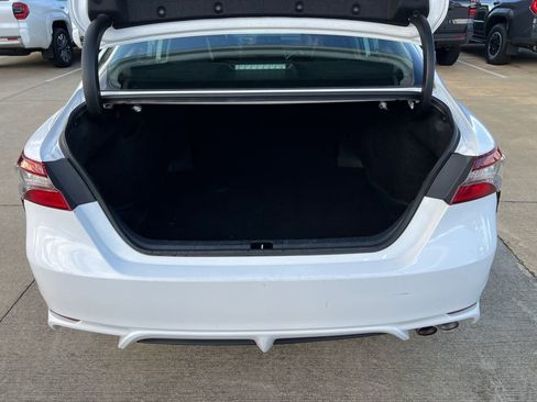Used 2024 Toyota Camry SE FWD image 19