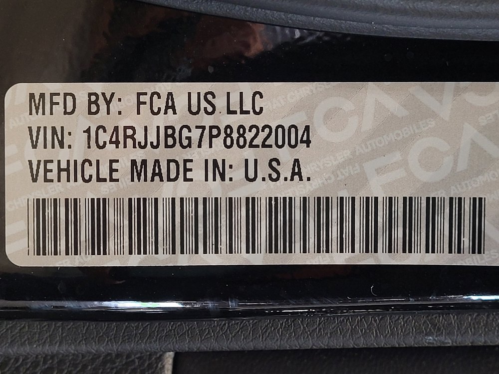 Used 2023 Jeep Grand Cherokee L Limited w/ Luxury Tech Group II RWD image 33
