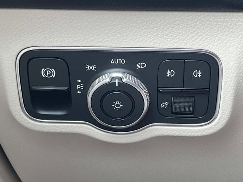 Certified 2023 Mercedes-Benz GLB 250 image 23