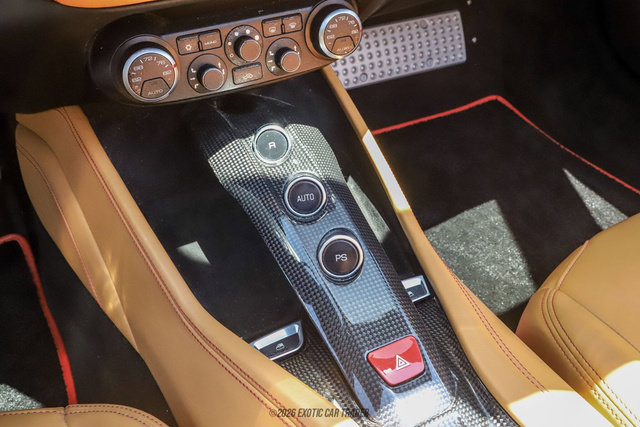 Used 2015 Ferrari California T RWD image 57