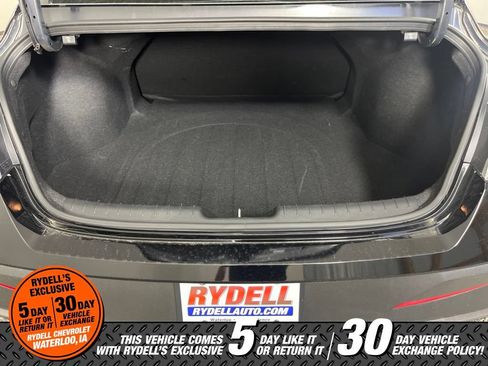 Used 2024 Hyundai Elantra SE FWD image 19