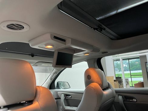 Used 2015 Chevrolet Traverse LT AWD/4WD image 19
