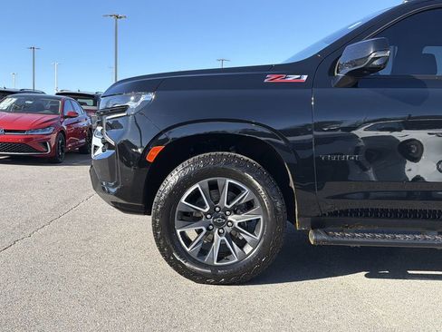Used 2024 Chevrolet Tahoe Z71 w/ Luxury Package image 9