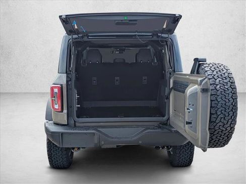 New 2025 Ford Bronco Badlands image 6
