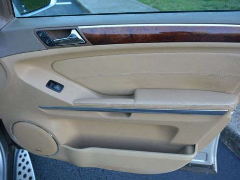 Used 2008 Mercedes-Benz GL 550 4MATIC image 18