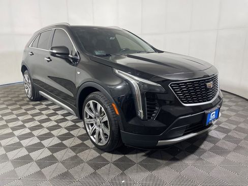 Used 2019 Cadillac XT4 Premium Luxury w/ Technology Package AWD/4WD image 2
