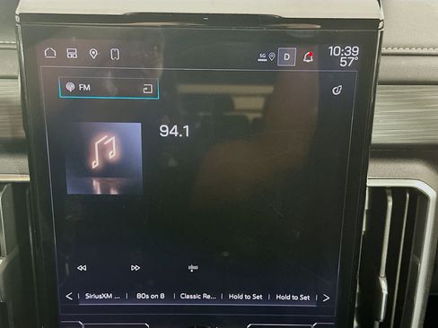 Used 2025 GMC Acadia Elevation image 21