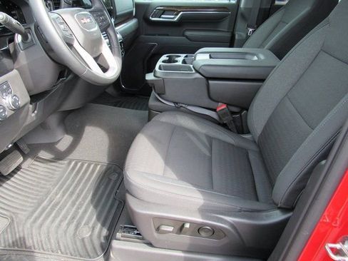 New 2024 GMC Sierra 1500 SLE image 12