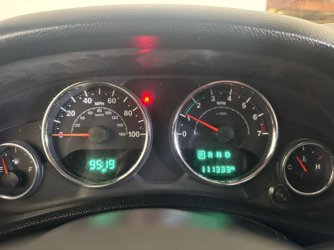 Used 2015 Jeep Wrangler Unlimited Sahara AWD/4WD image 13