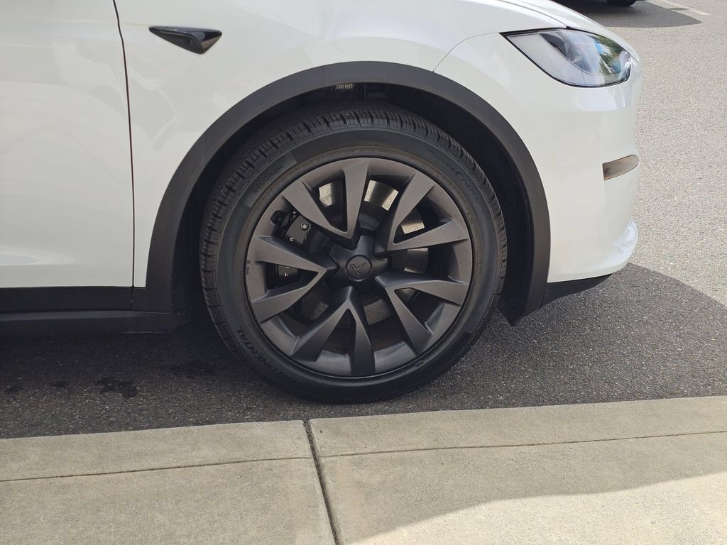 Used 2024 Tesla Model X AWD/4WD image 9