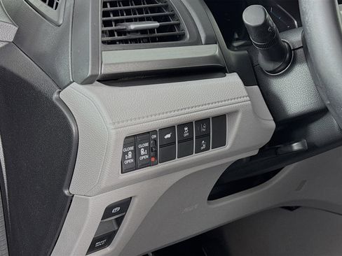 Certified 2019 Honda Odyssey EX-L image 10