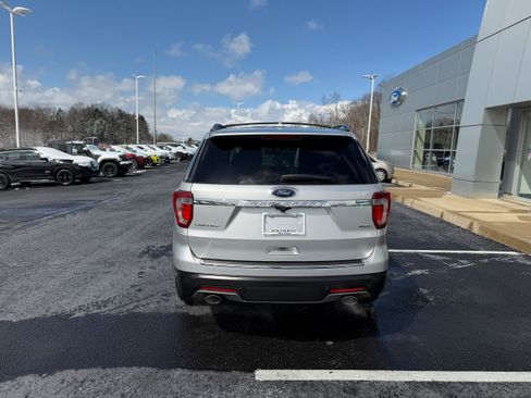 Used 2019 Ford Explorer Limited w/ Class III Trailer Tow Package image 7