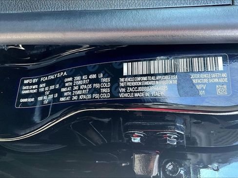 Used 2018 Jeep Renegade Latitude w/ Cold Weather Group AWD/4WD image 28