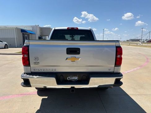 Used 2018 Chevrolet Silverado 1500 LT w/ Texas Edition RWD image 8