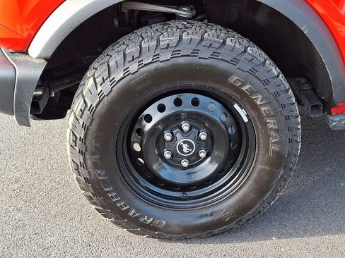 Used 2023 Ford Bronco Black Diamond image 9