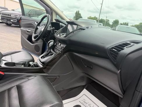Used 2018 Ford C-MAX Titanium FWD image 39