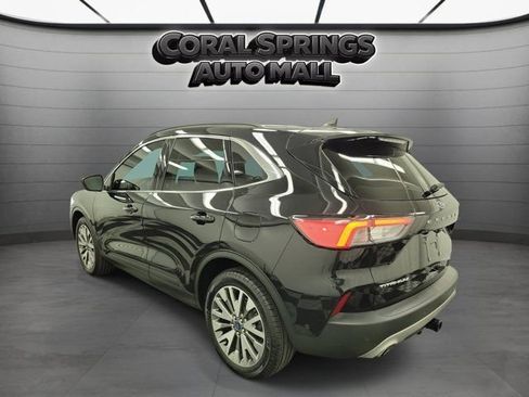 Used 2021 Ford Escape Titanium w/ Class II Trailer Tow Package AWD/4WD image 4