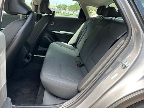 Used 2025 Kia K4 FWD image 21
