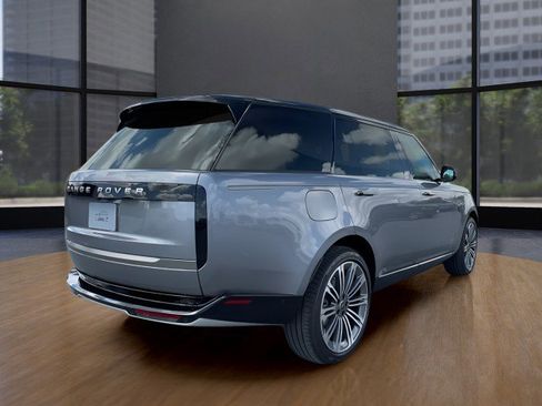 New 2025 Land Rover Range Rover Long Wheelbase SE image 8