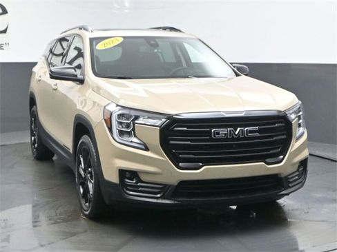 Used 2023 GMC Terrain SLT w/ Infotainment Package II image 50