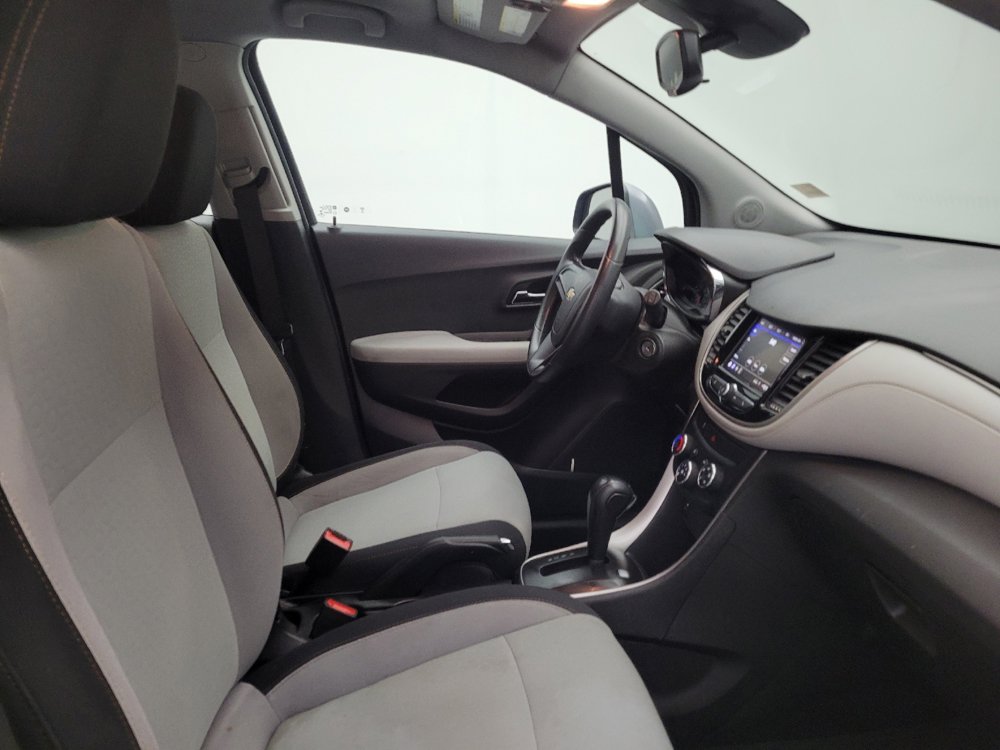 Used 2020 Chevrolet Trax LS FWD image 21
